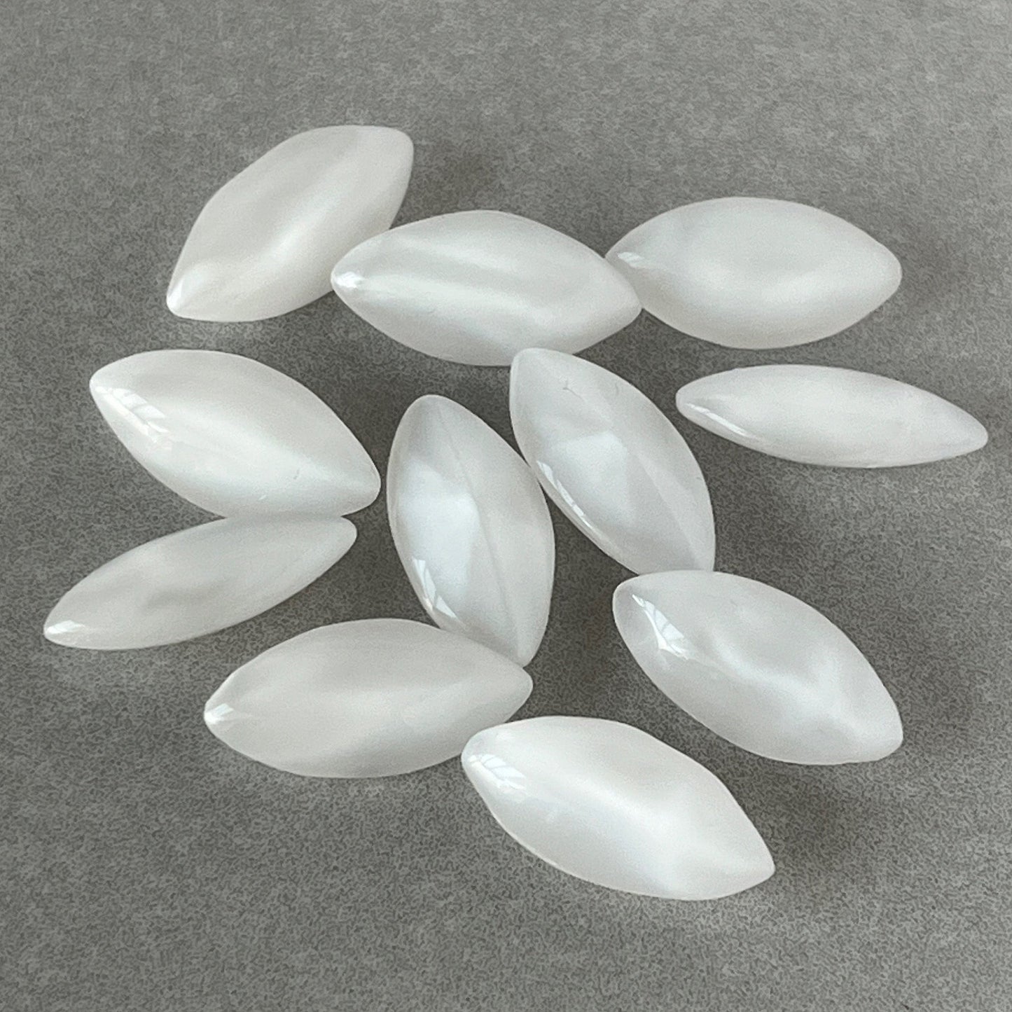 glass rhinestone in white for jewelry making