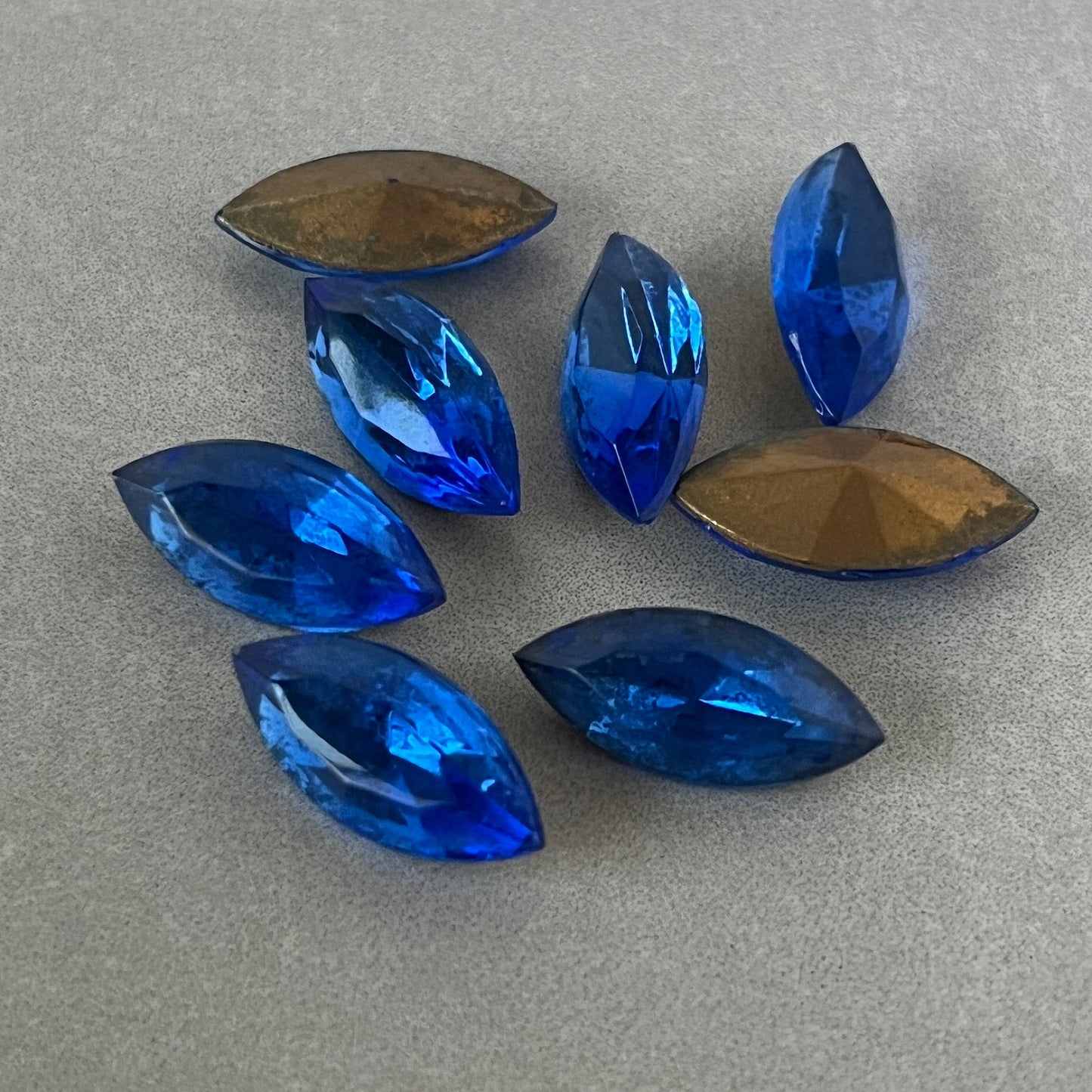 glass rhinestone in blue for jewelry making