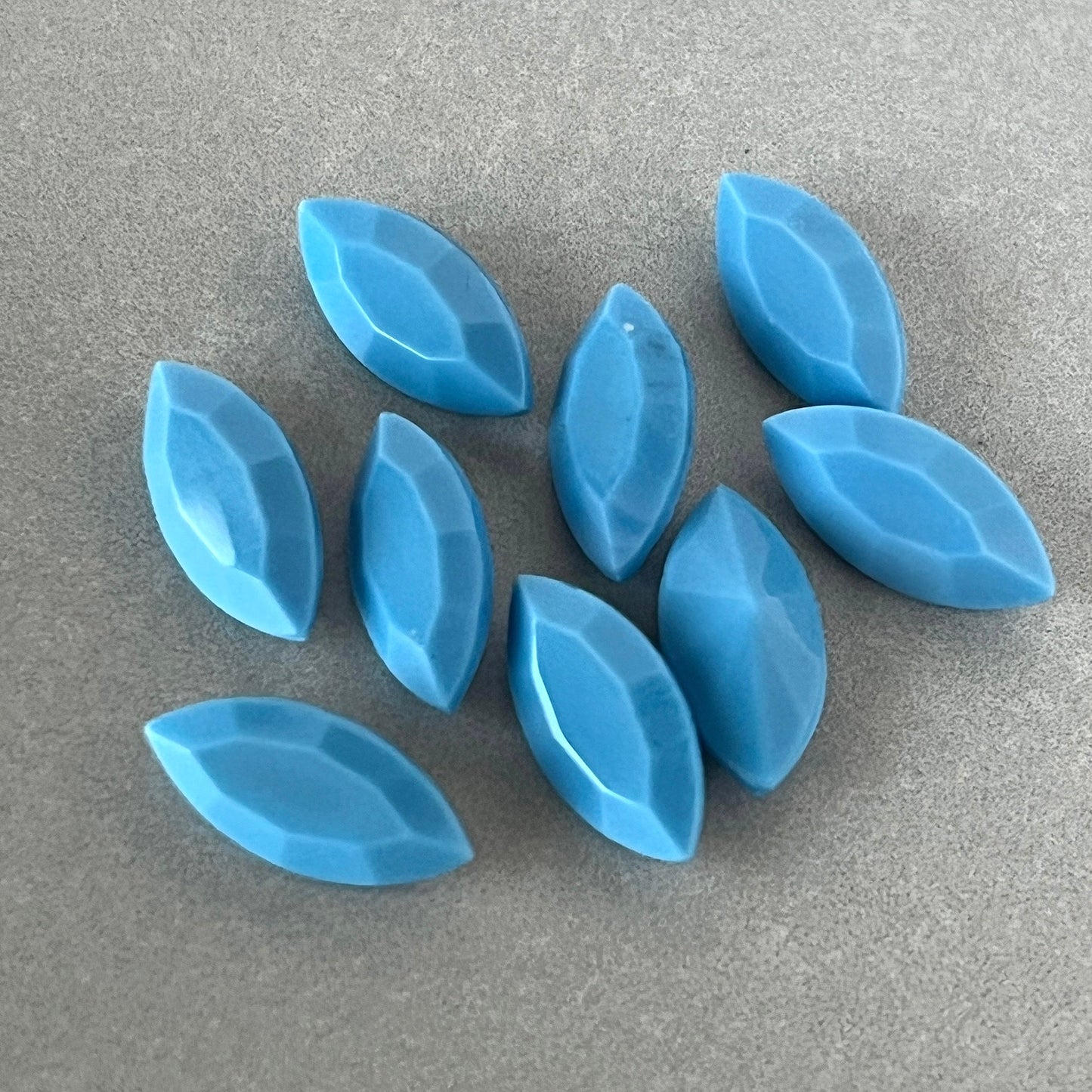 glass rhinestone in blue for jewelry making