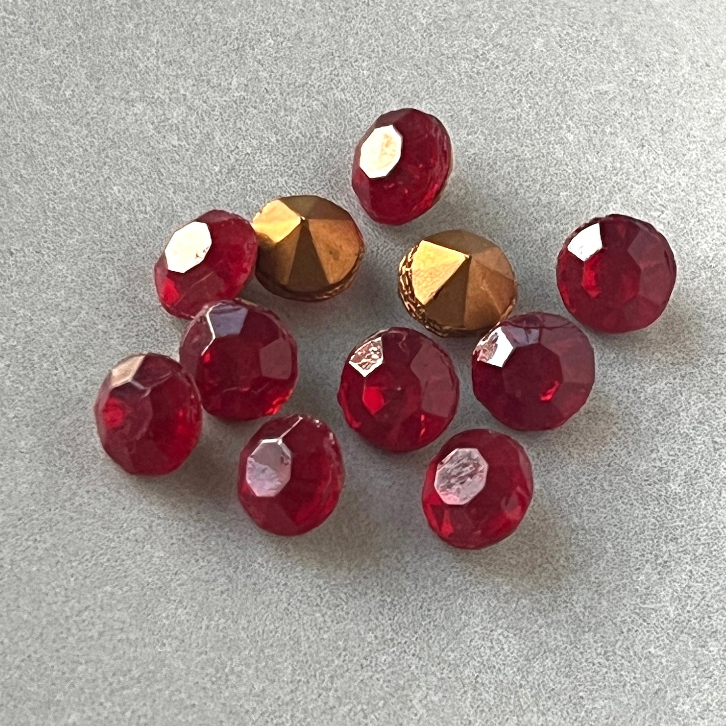 glass rhinestone in red for jewelry making