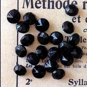 glass rhinestone in black for jewelry making