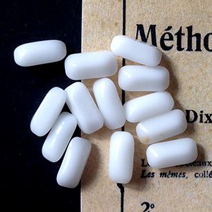 glass rhinestone in white for jewelry making