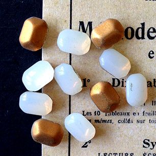 glass rhinestone in white for jewelry making