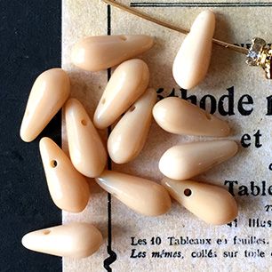 Vintage Czech Glass Opaque Bead Drop 5x5mm VP-2949