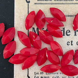 glass rhinestone in red for jewelry making