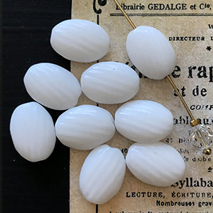 Vintage Glass White Bead 14x10mm VP-4926