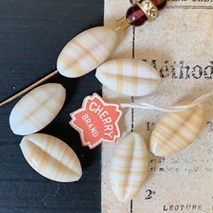 Vintage Japan Glass Beige Bead 14X8mm VP-7700