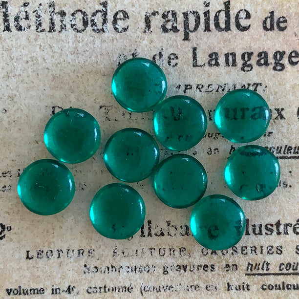 glass cabochon in green for jewelry making