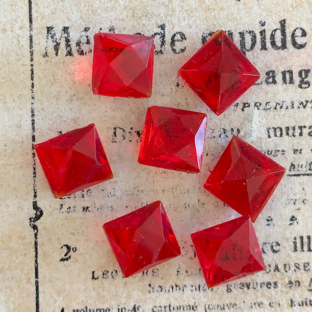 glass rhinestone in red for jewelry making
