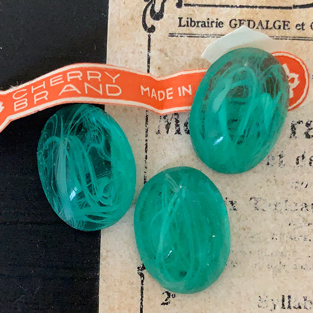 glass cabochon in green for jewelry making