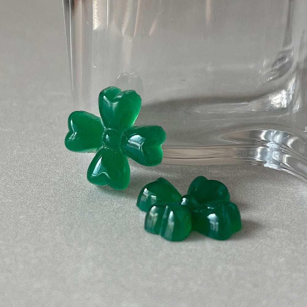 glass cabochon in green for jewelry making