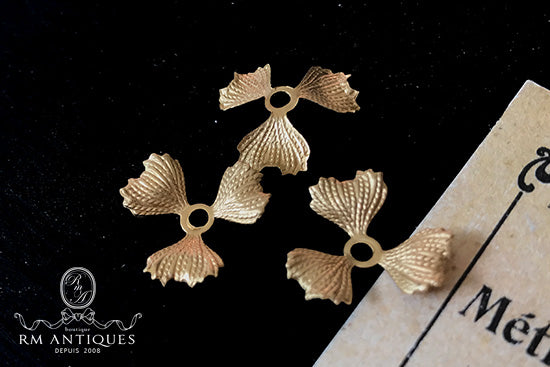 GC-3898 Stamping Findings Flower 18mm USA Raw Brass