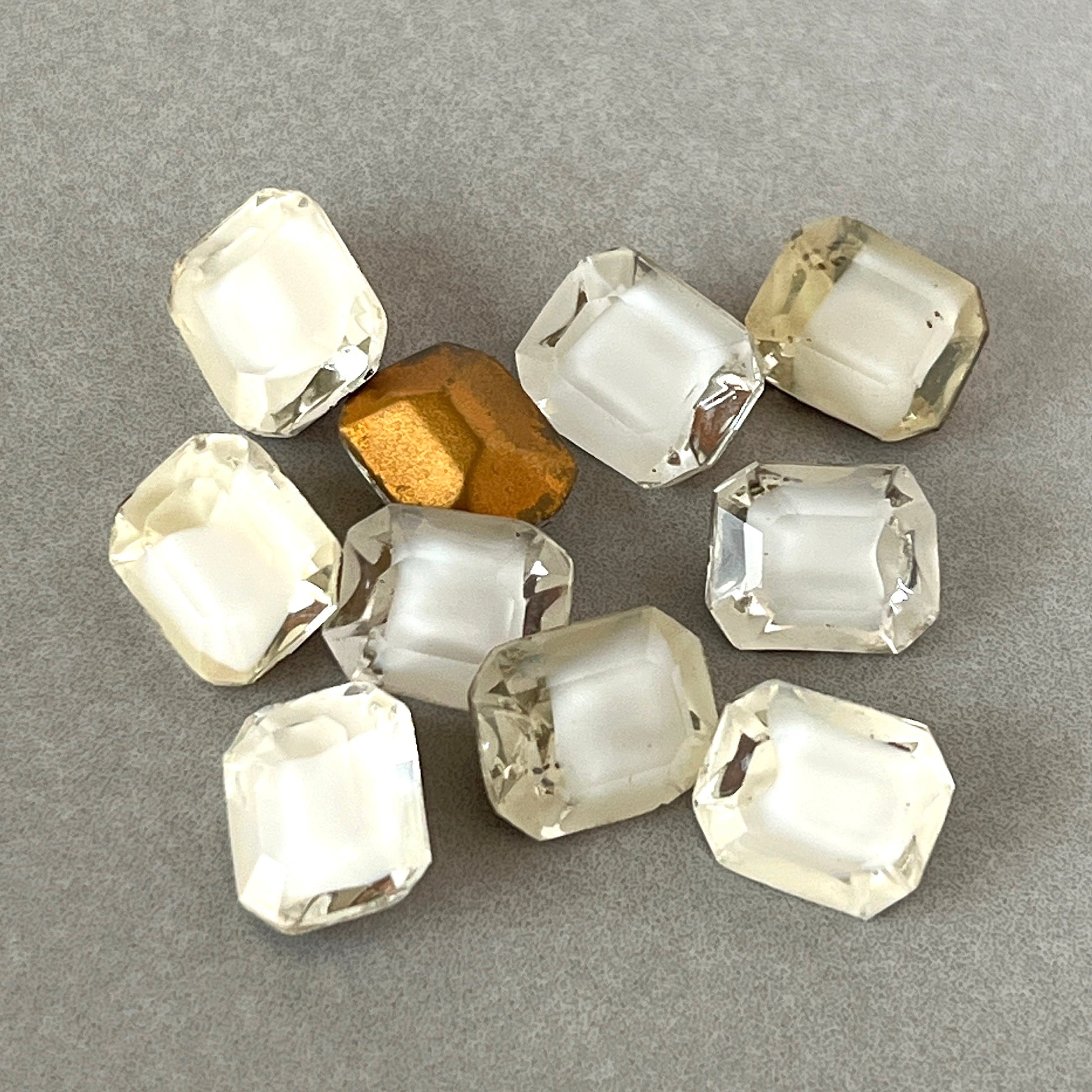 glass rhinestone in white for jewelry making