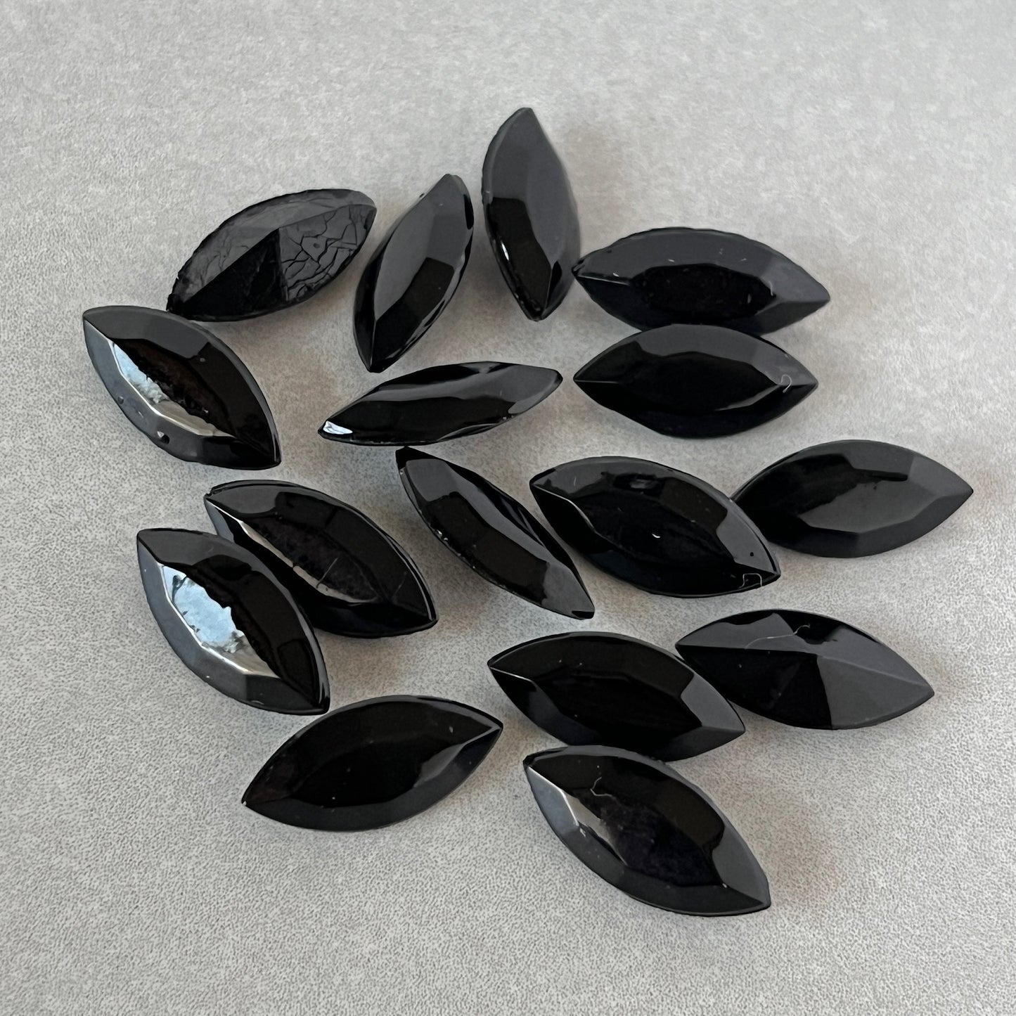glass rhinestone in black for jewelry making