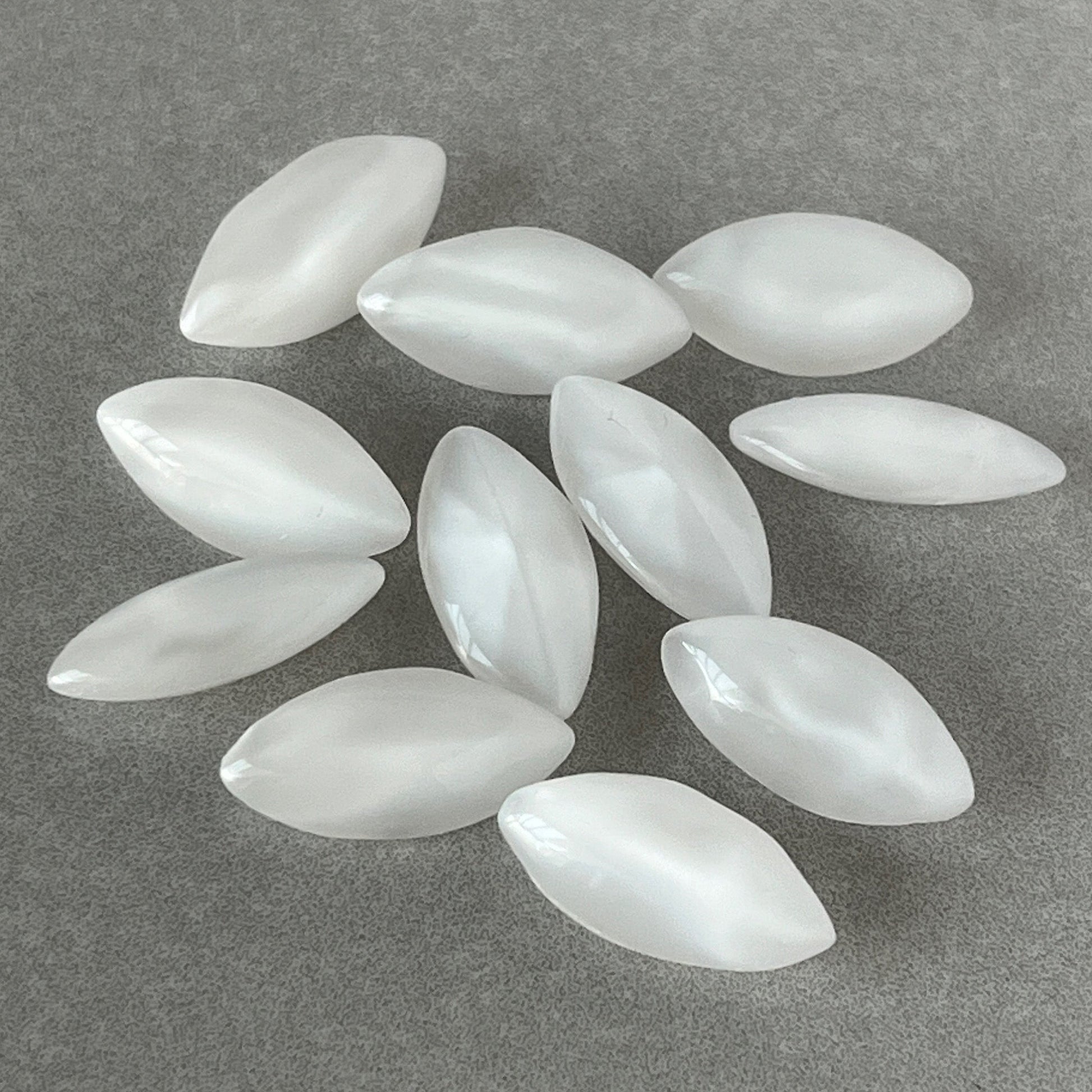 glass rhinestone in white for jewelry making