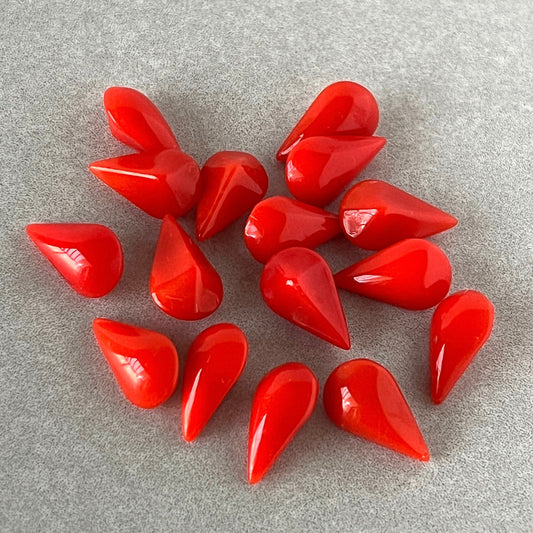 pear-shaped glass rhinestone in red for jewelry making
