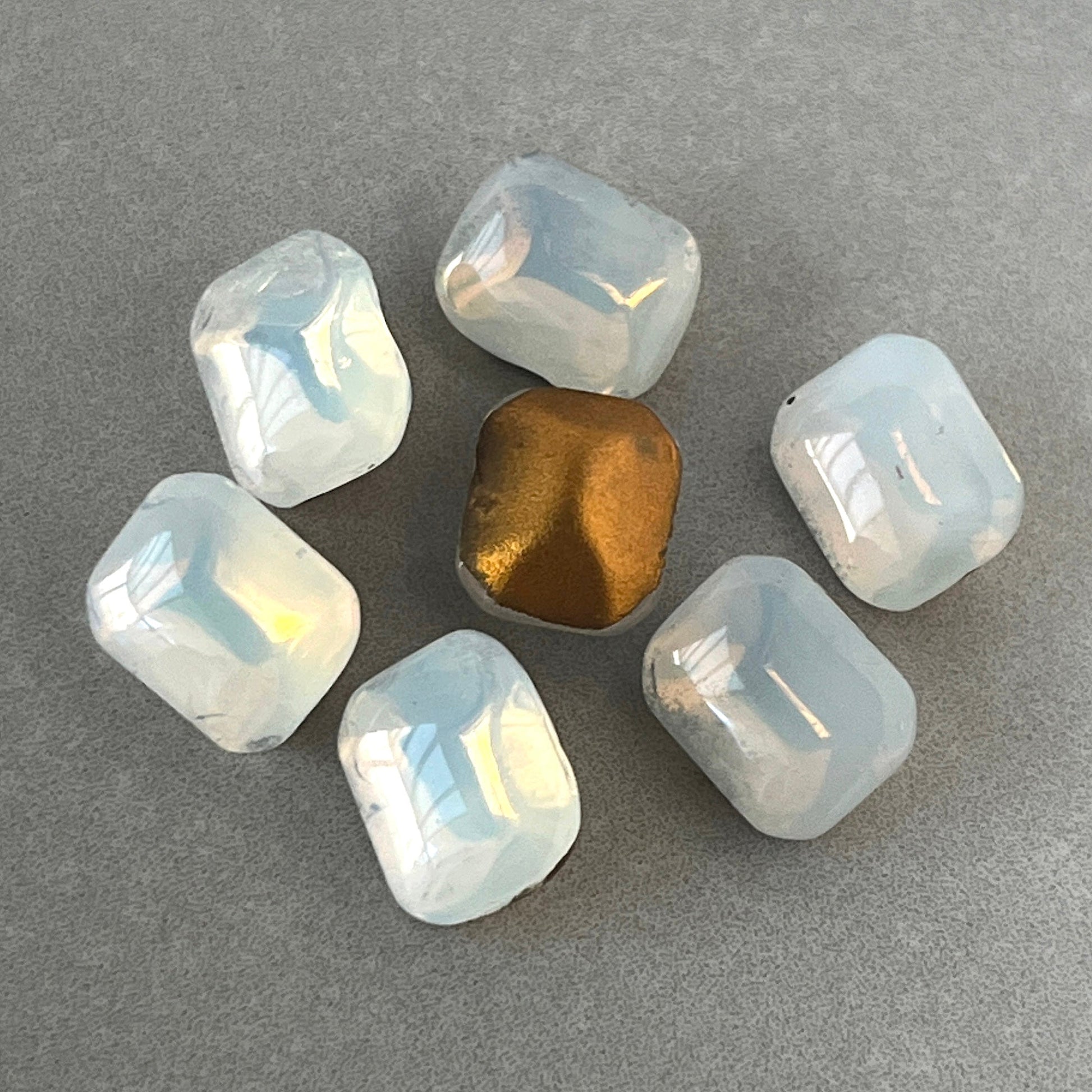 glass rhinestone in white for jewelry making