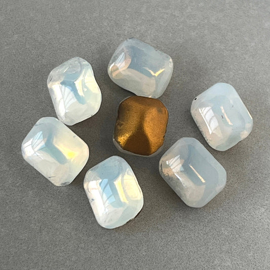 glass rhinestone in white for jewelry making