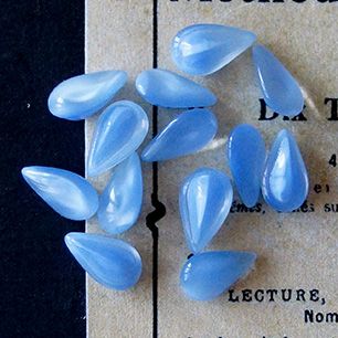 pear-shaped glass rhinestone in blue for jewelry making