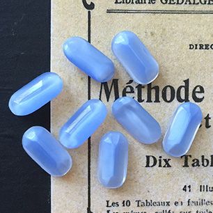 glass rhinestone in blue for jewelry making