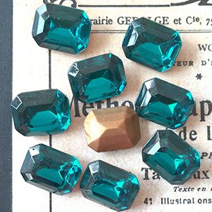 glass rhinestone in blue for jewelry making