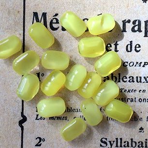 glass rhinestone in yellow for jewelry making