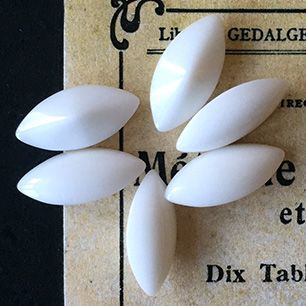 glass rhinestone in white for jewelry making