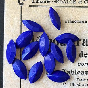 glass rhinestone in blue for jewelry making