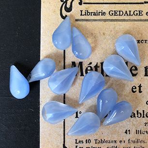 pear-shaped glass rhinestone in blue for jewelry making