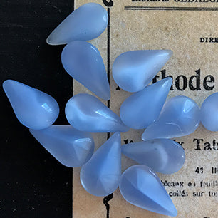 pear-shaped glass rhinestone in blue for jewelry making