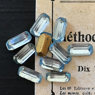 glass rhinestone in blue for jewelry making