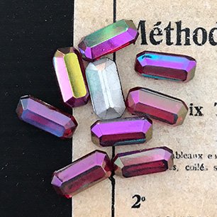 glass rhinestone in red for jewelry making