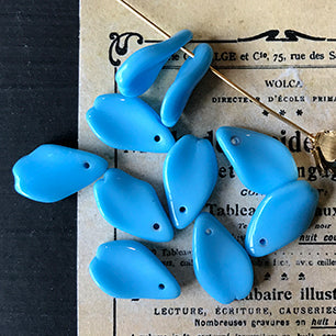 Vintage West German Acrylic IvoryBead 13mm VP-4301