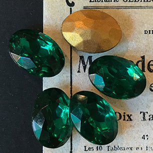 glass rhinestone in green for jewelry making