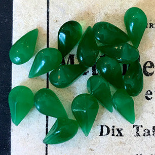 pear-shaped glass rhinestone in green for jewelry making
