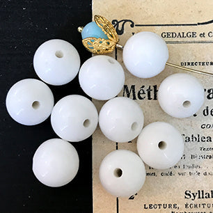 Vintage Japan Glass Milk Glass Bead 12mm VP-4661