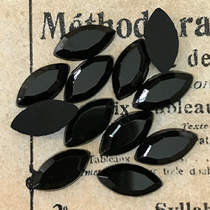 glass cabochon in black for jewelry making