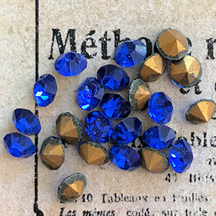 glass rhinestone in blue for jewelry making