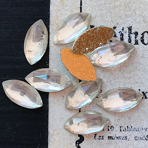 glass cabochon in crystal for jewelry making