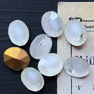 glass rhinestone in white for jewelry making