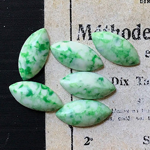 glass cabochon in green for jewelry making