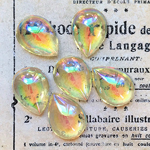 pear-shaped glass cabochon in yellow for jewelry making