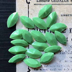 glass rhinestone in green for jewelry making
