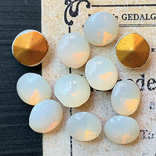 glass rhinestone in white for jewelry making