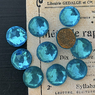 glass cabochon in blue for jewelry making