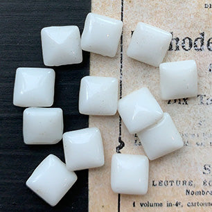 glass rhinestone in white for jewelry making