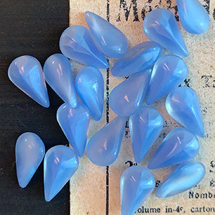 pear-shaped glass rhinestone in blue for jewelry making