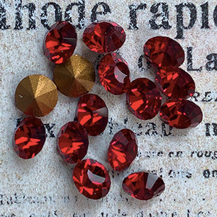 glass rhinestone in red for jewelry making