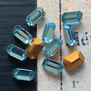 glass rhinestone in blue for jewelry making