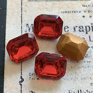 glass rhinestone in red for jewelry making